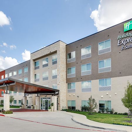 Holiday Inn Express & Suites Dallas Nw - Farmers Branch, An Ihg Hotel Exterior photo